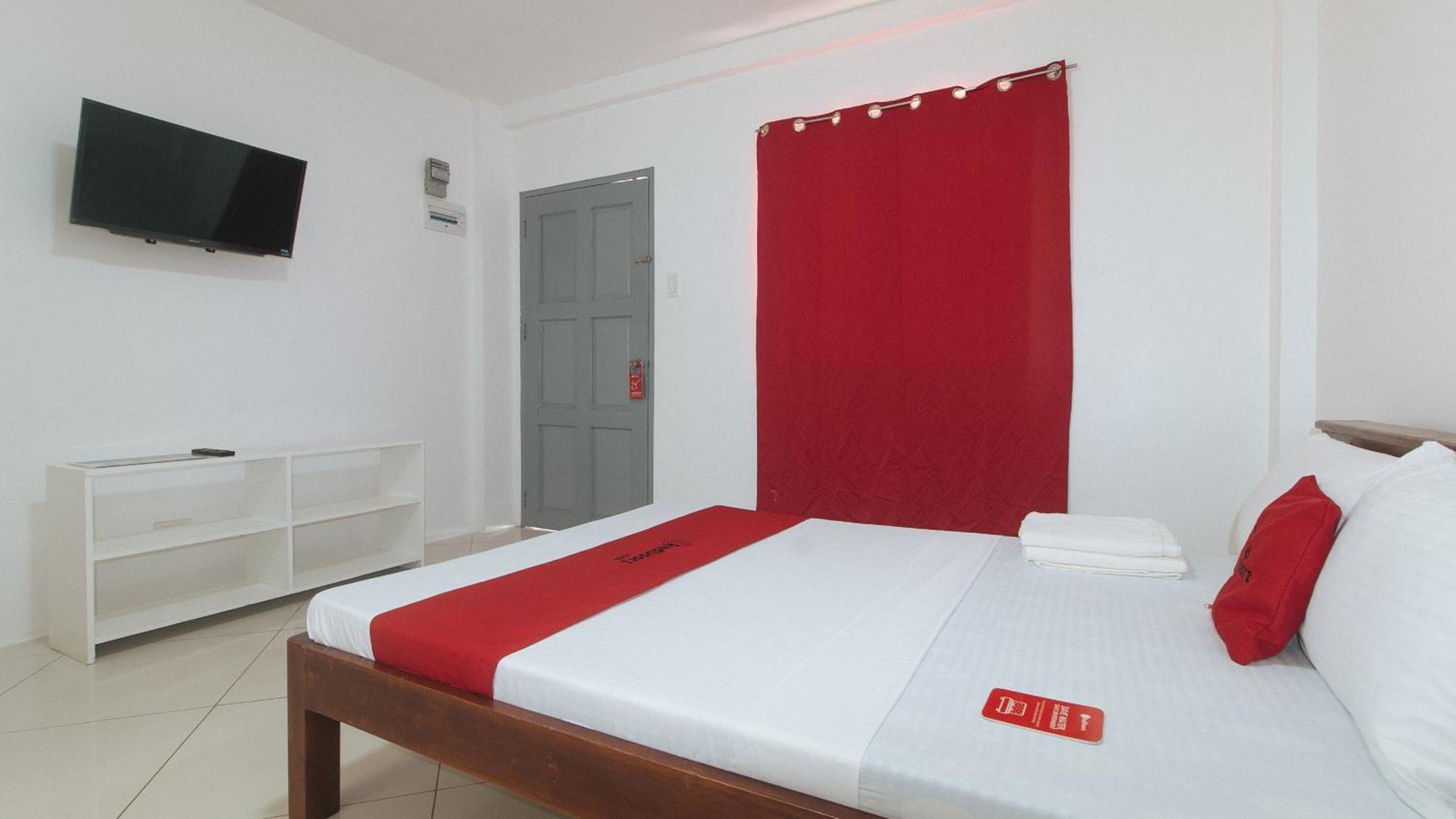 Reddoorz At Fat J Apartelle Mactan Cebu Eksteriør bilde
