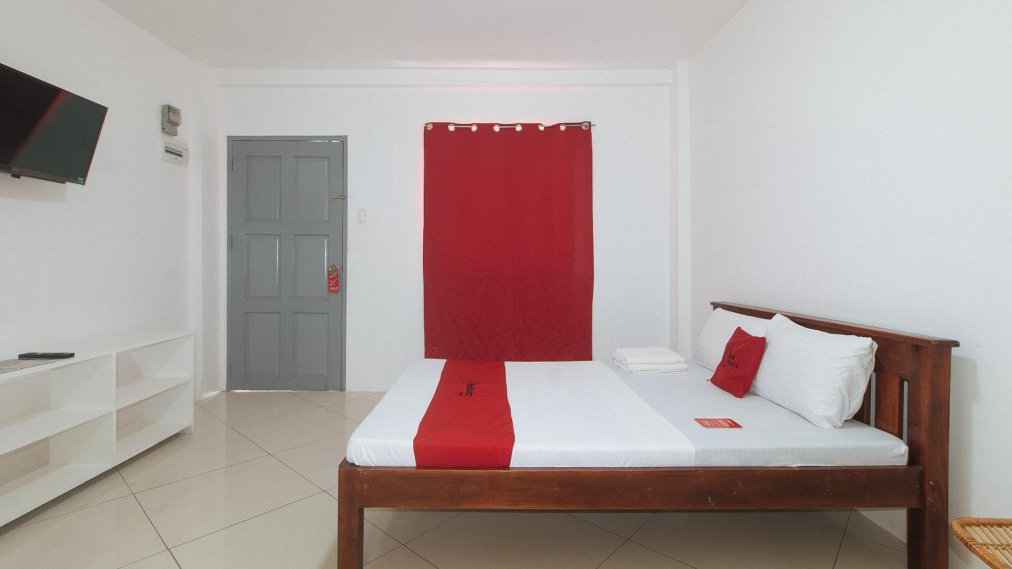 Reddoorz At Fat J Apartelle Mactan Cebu Eksteriør bilde