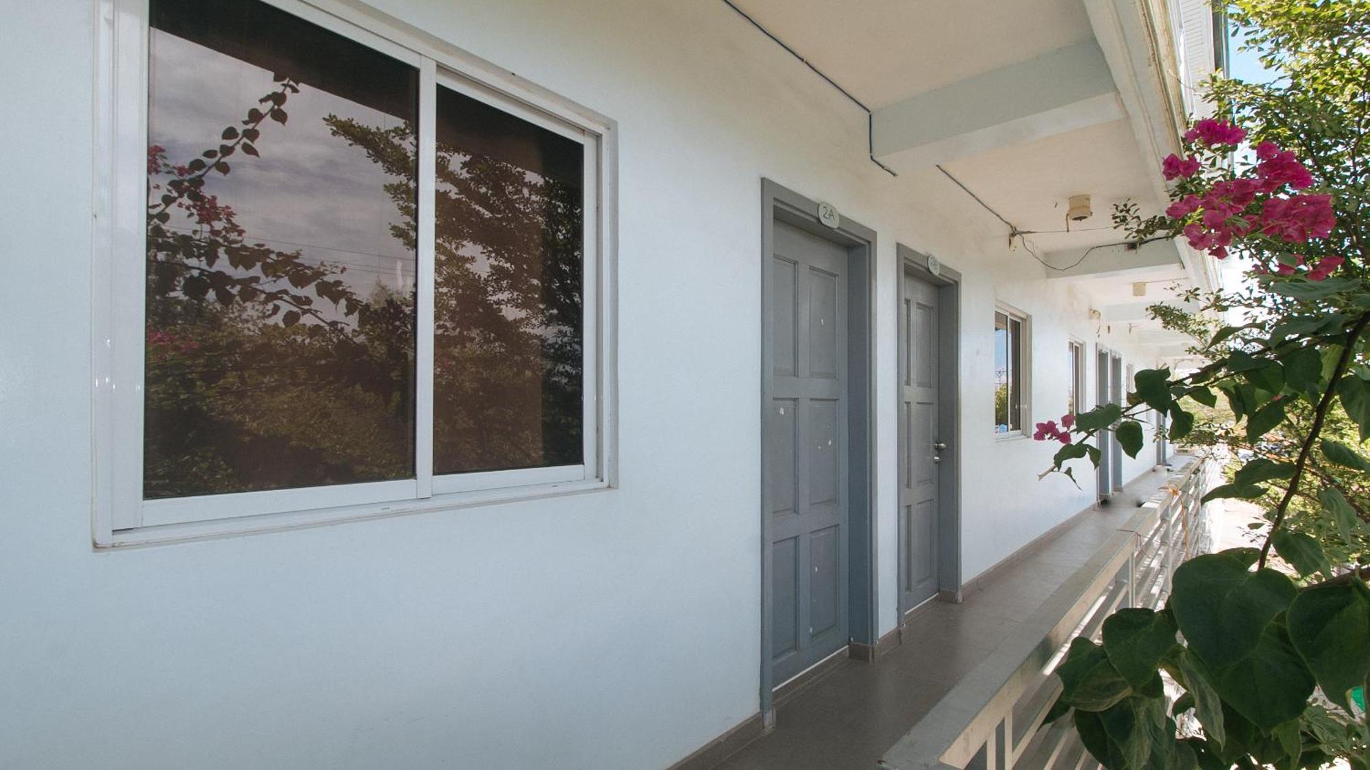 Reddoorz At Fat J Apartelle Mactan Cebu Eksteriør bilde