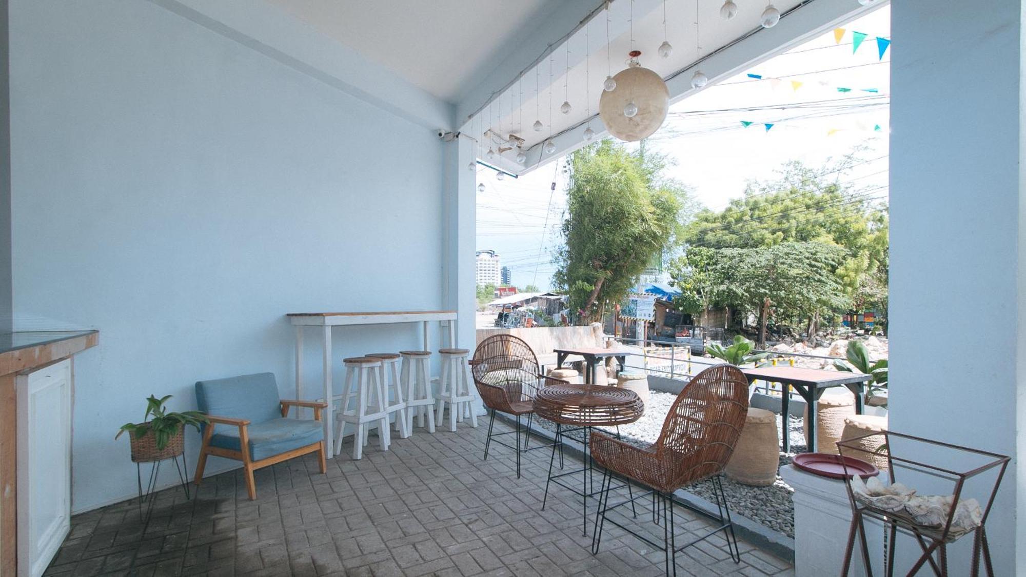 Reddoorz At Fat J Apartelle Mactan Cebu Eksteriør bilde