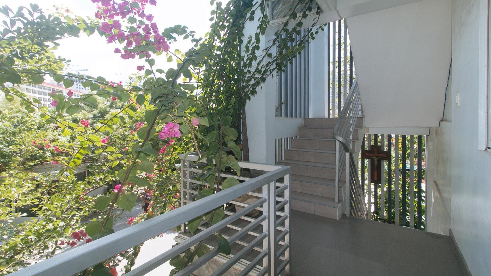 Reddoorz At Fat J Apartelle Mactan Cebu Eksteriør bilde